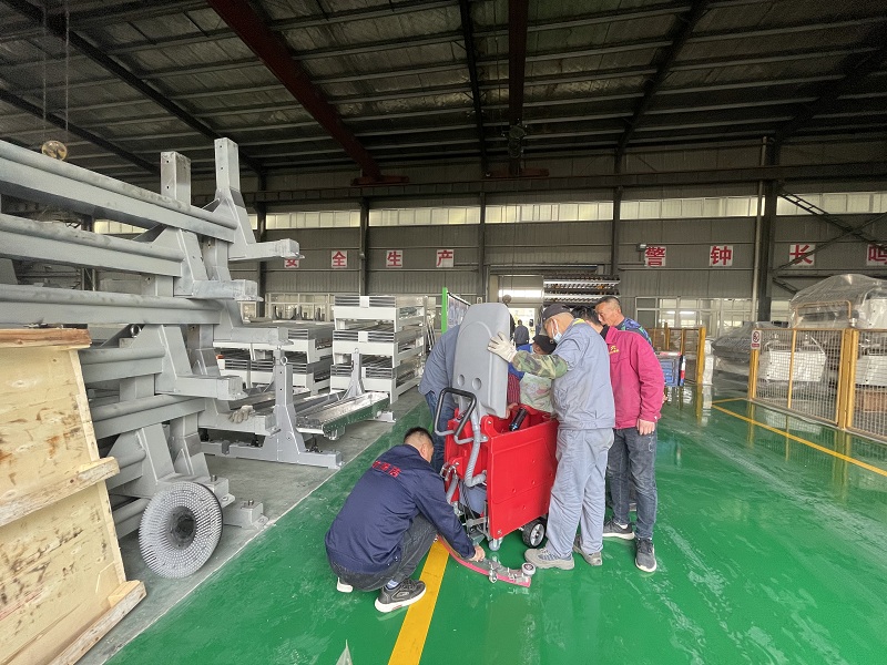 針對(duì)不同地面，怎么使用洗地機(jī)？