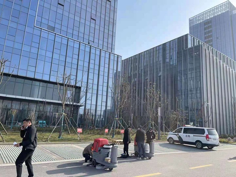 洗地機(jī)和掃地機(jī)之間如何選擇? 洗地機(jī)和掃地機(jī)之間如何選擇?